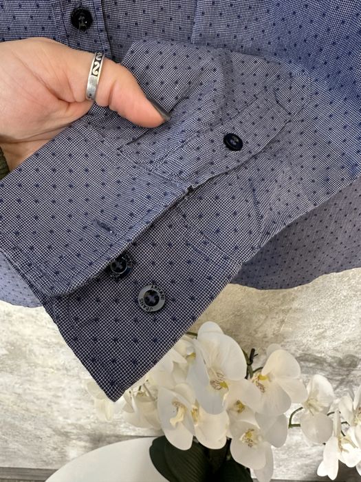 Оригінальна сорочка відомого бренду