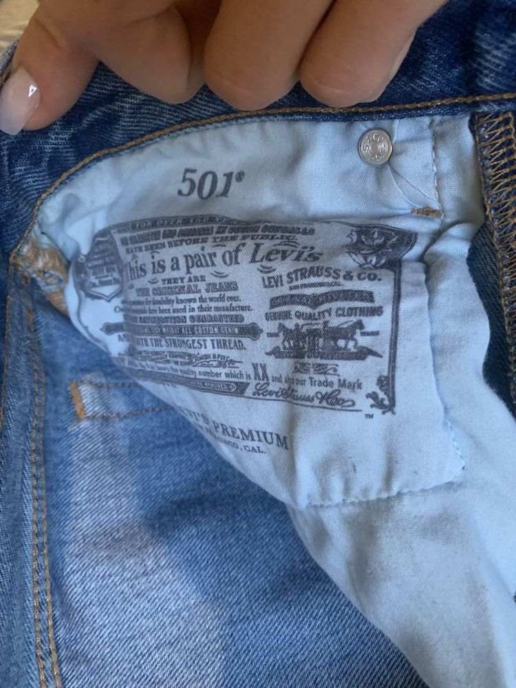 Джинси Levis 501