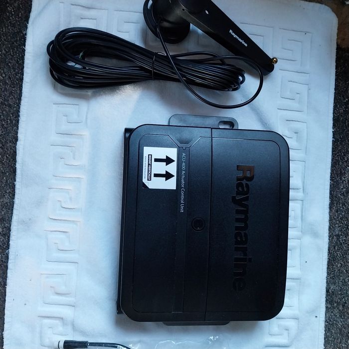 Raymarine ACU 400 autopilot