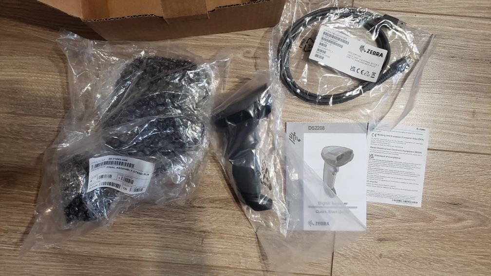 Сканер штрихкодів Zebra ds2208 з підставкою