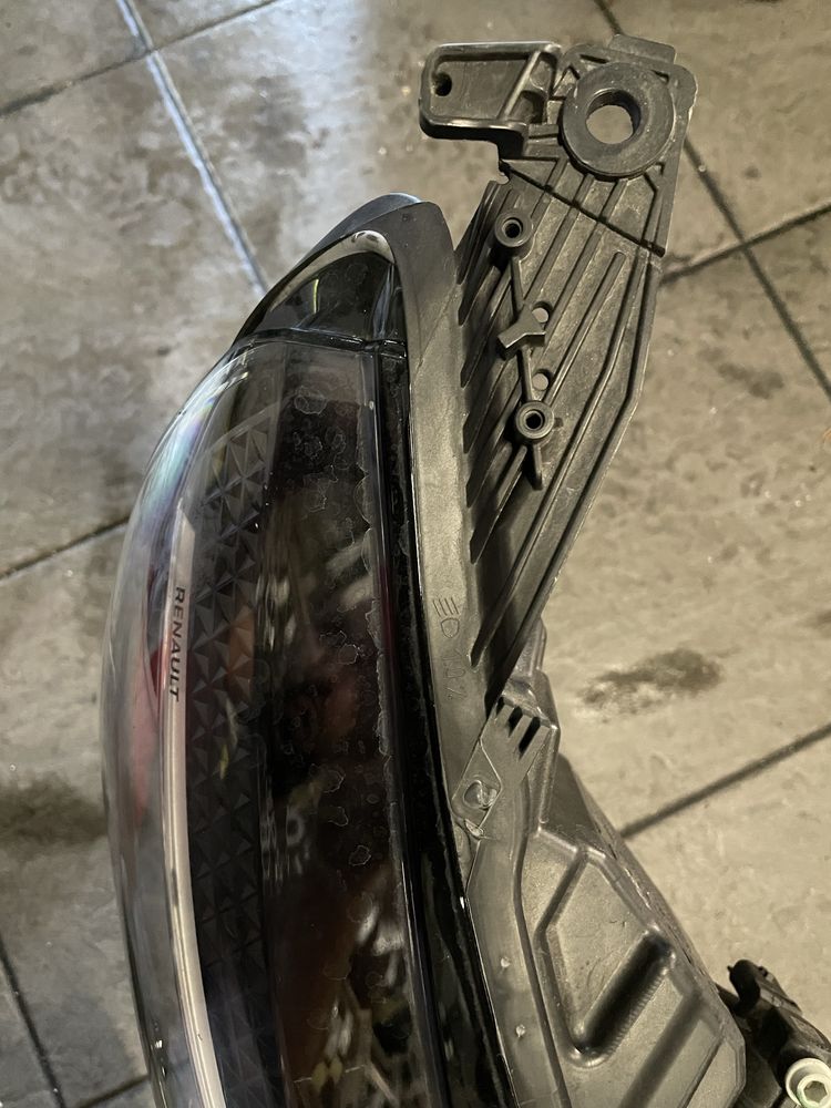 Farol ful led frente direito megane 4
