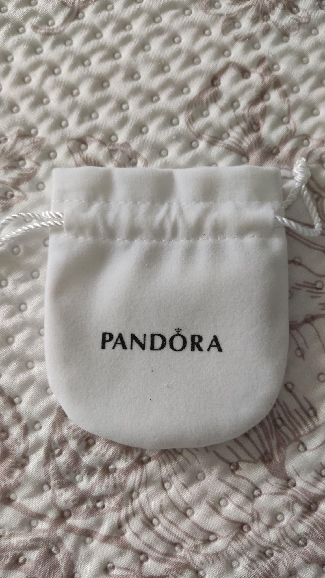 Relógio Pandora lindo