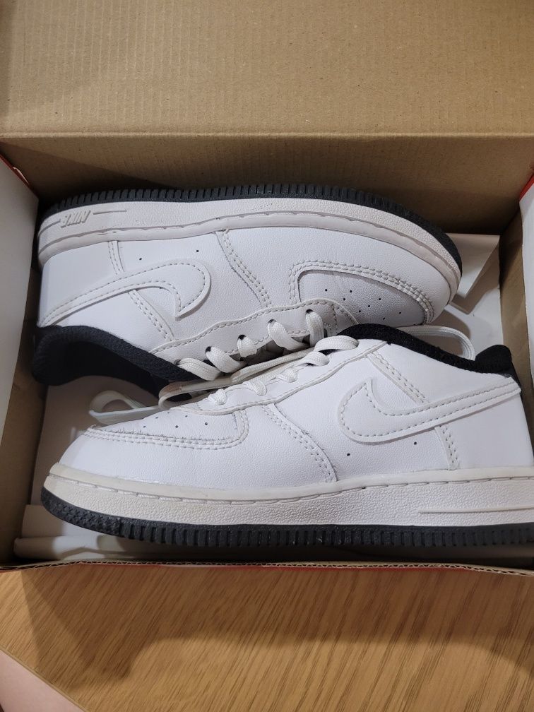 Кросівки Nike 27 розмір
