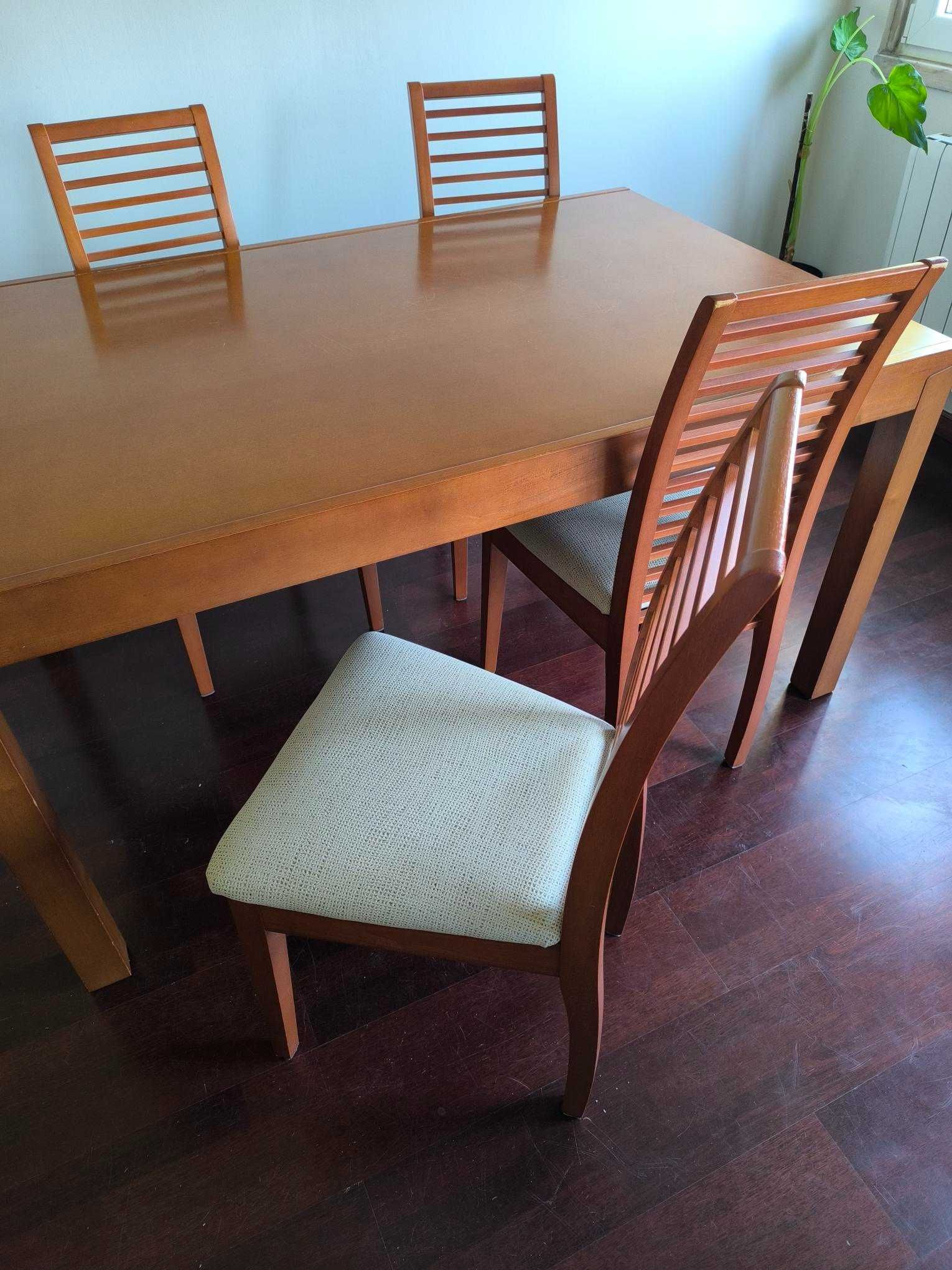 Mesa extensível sala jantar + 4 cadeiras, modelo elegante e funcional
