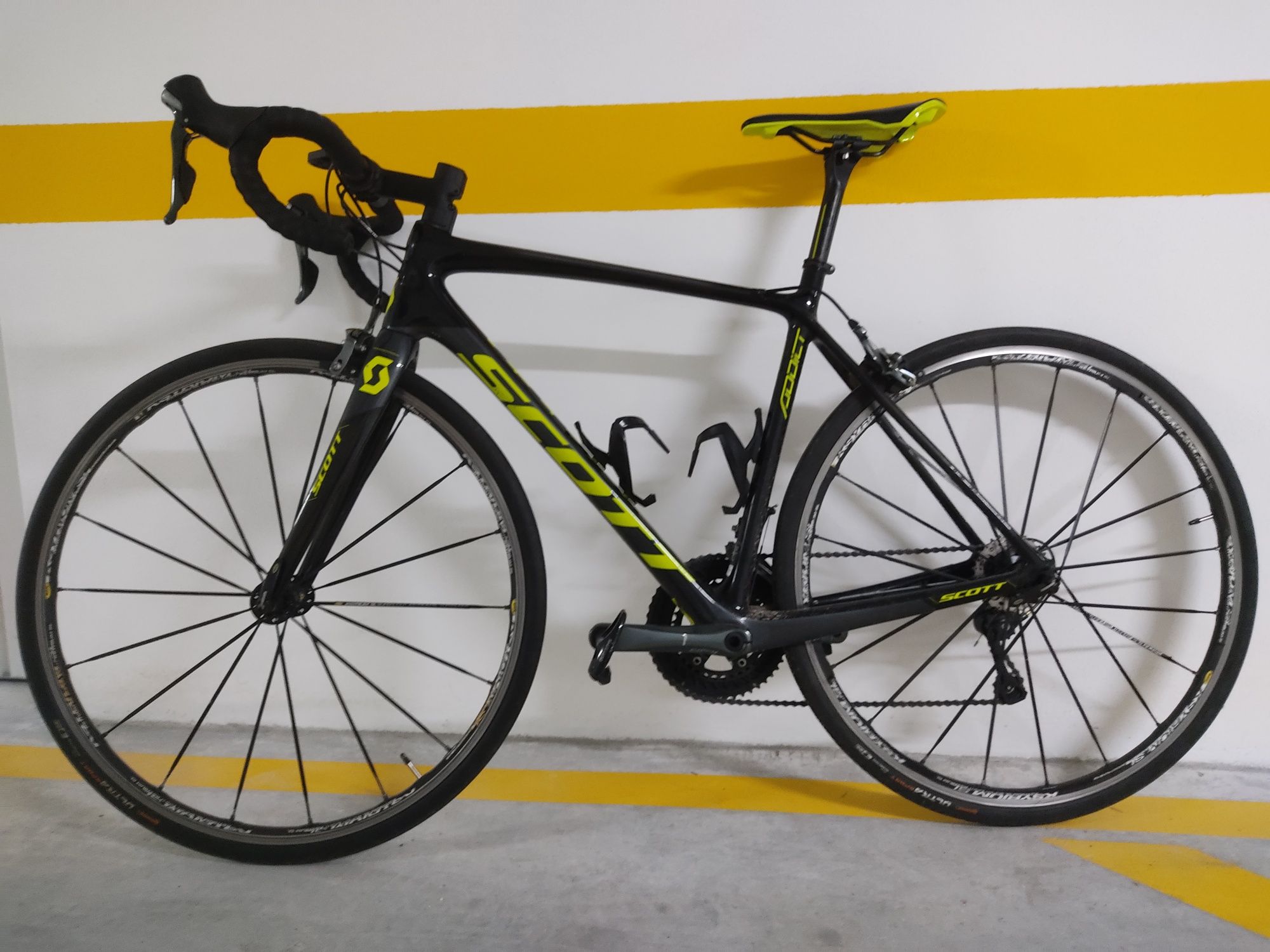 Scott Addict 30 - Carbono