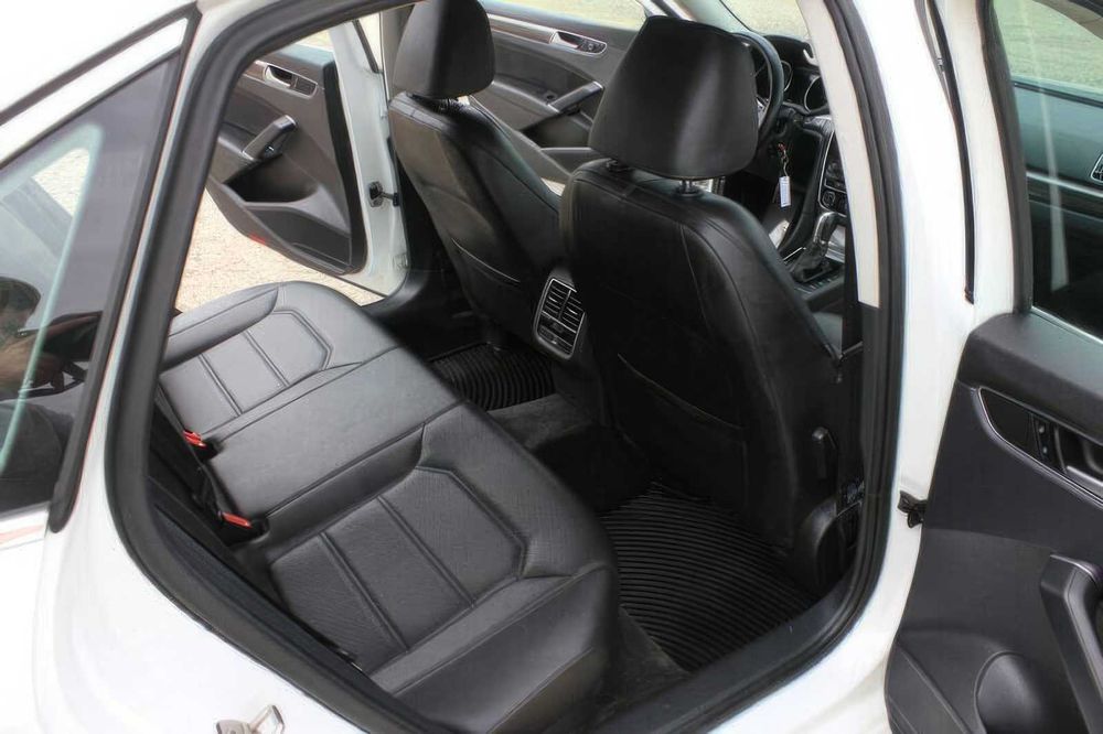 Volkswagen Passat      2016