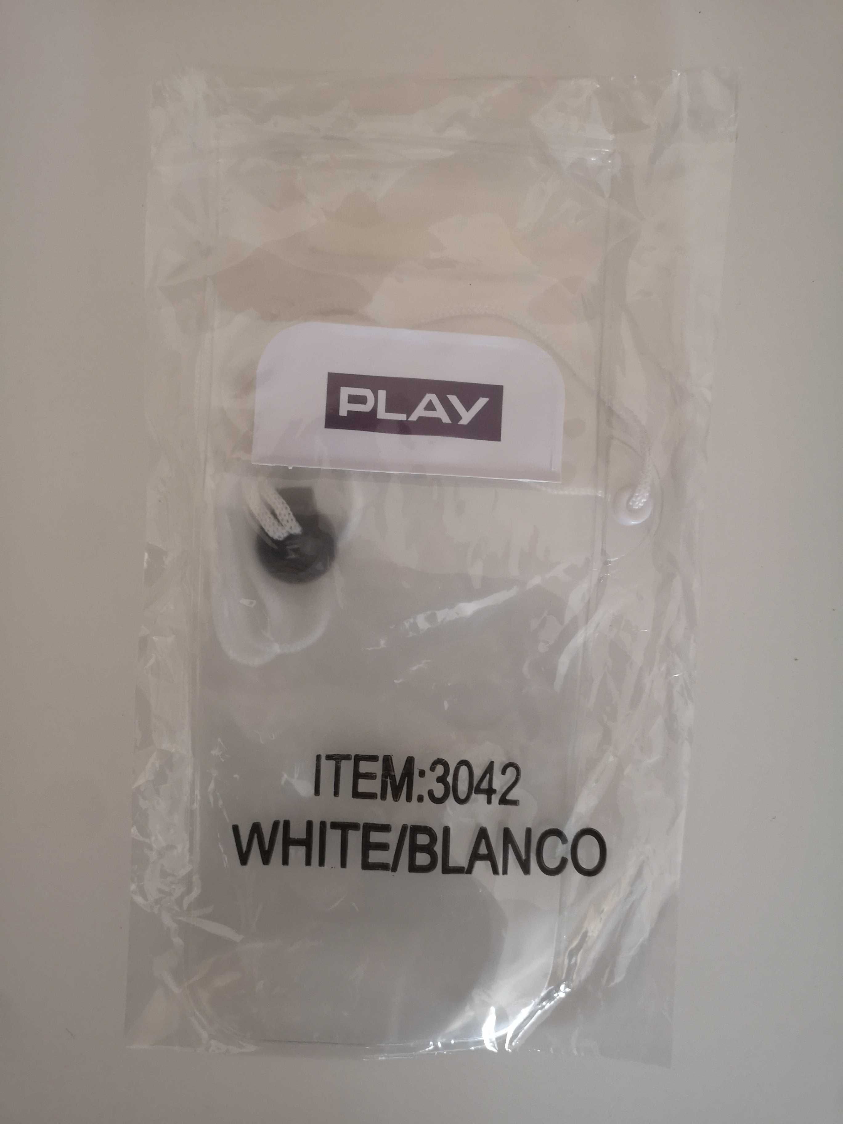 Z PLAY na plażę - firmowe akcesoria plażowe