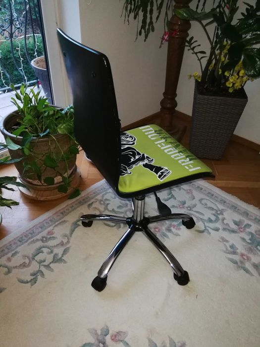 Krzesło fotel do biurka ikea młodzieżowy urban city style dzieciecy