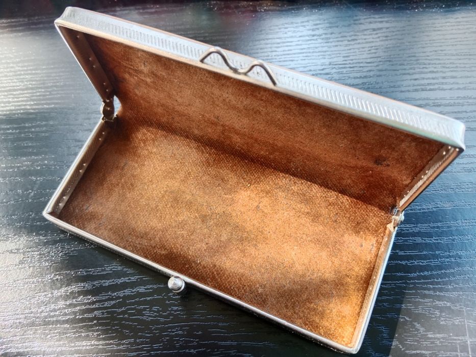 Stylowe Etui Na Okulary z PRL-u – Idealne Dla Miłośników Retro!