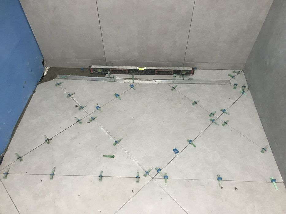 Вкладаю плитку, керамічну та тротуарну