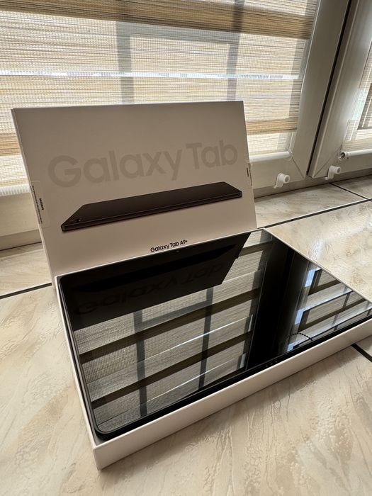 Tablet Samsung Galaxy A9+ SM-X210 11" 8/128GB Wi-Fi