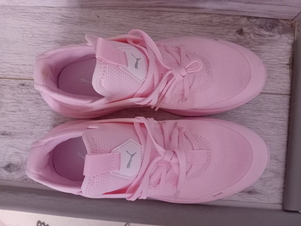 Nowe buty puma jasny roz