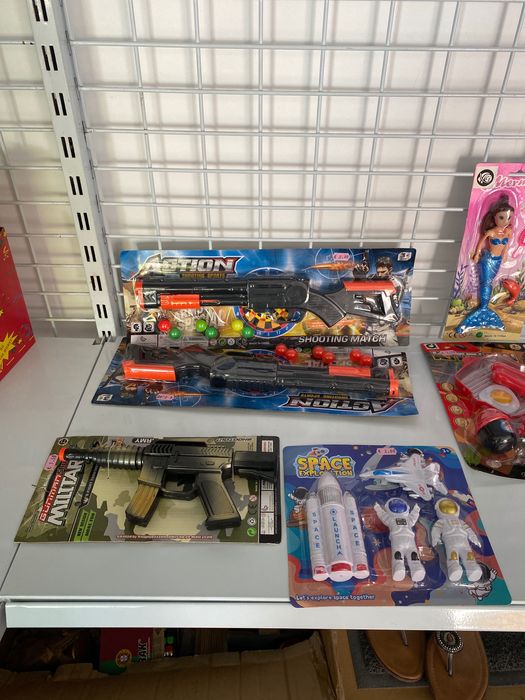 Brinquedos variados unidade 1,00€