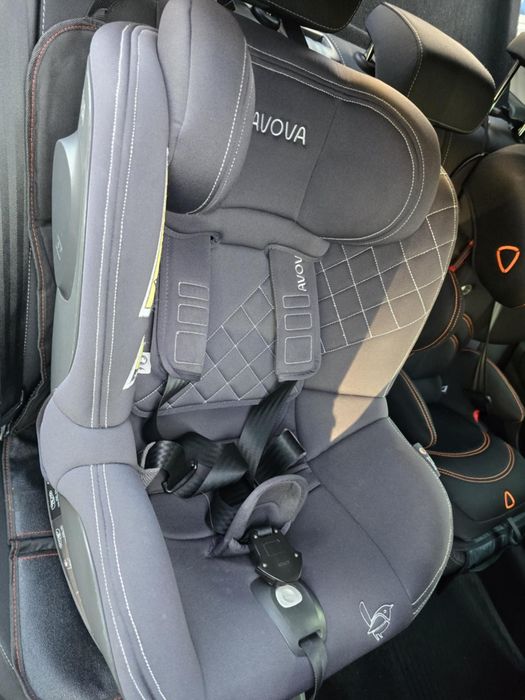 Fotelik obrotowy Avova 0-20 kg bezwypadkowy