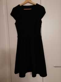 Sukienka rozkloszowana,princeska,sukienka Mohito,mała czarna,elegancka