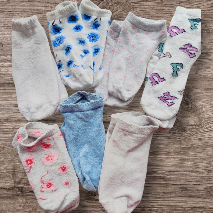 Шкарпетки Н&М 26-до 30 розміру світлі кольори 7 шт.