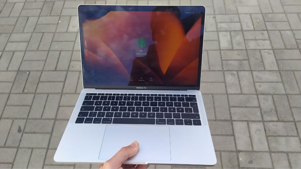 Ноутбук ультрабук Macbook Pro 13” A1708