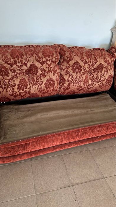 Продам кутовий диван майже новий гарної якості