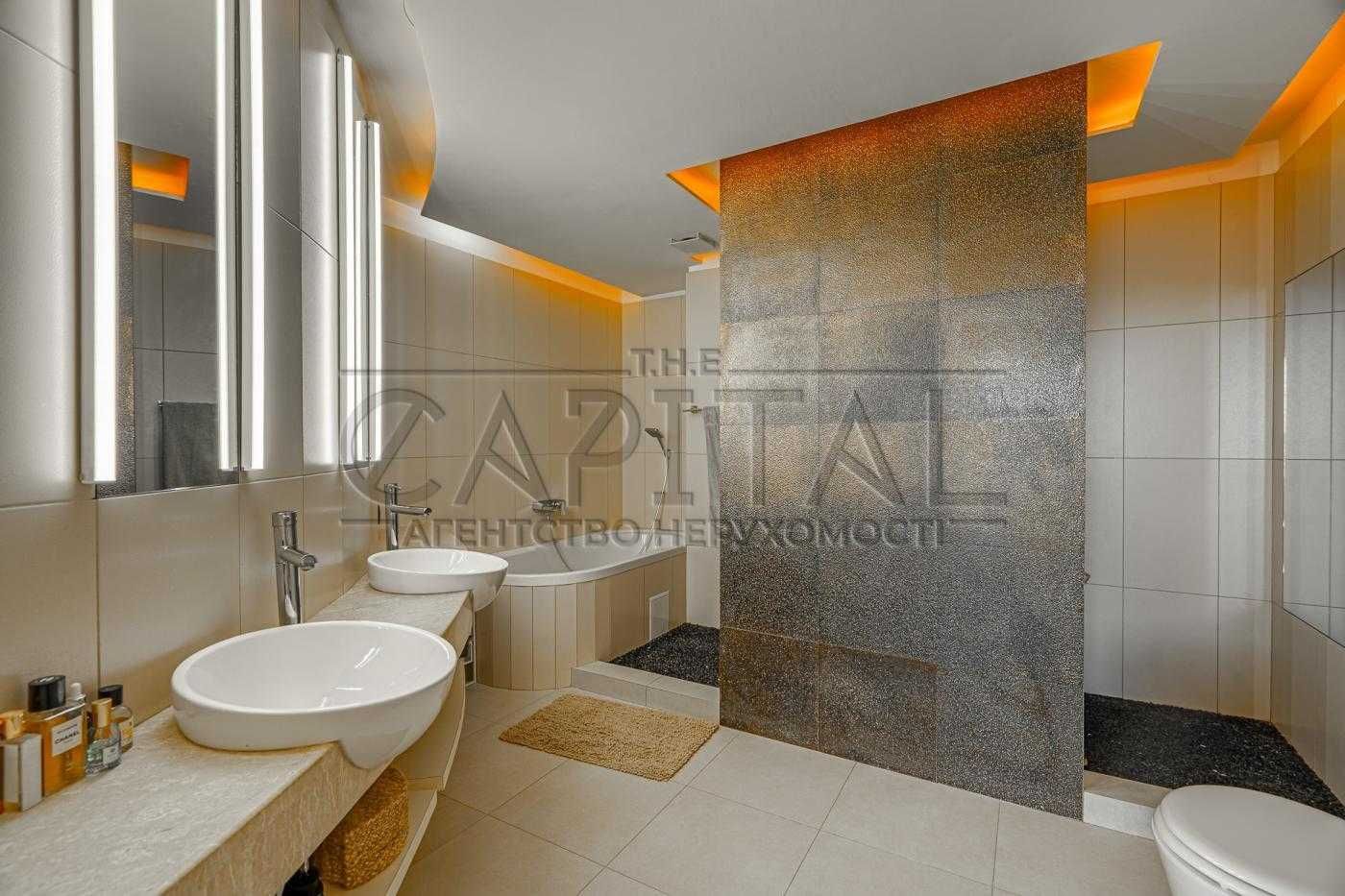 Продаж 4к квартири на вул. Панаса Мирного 28А.