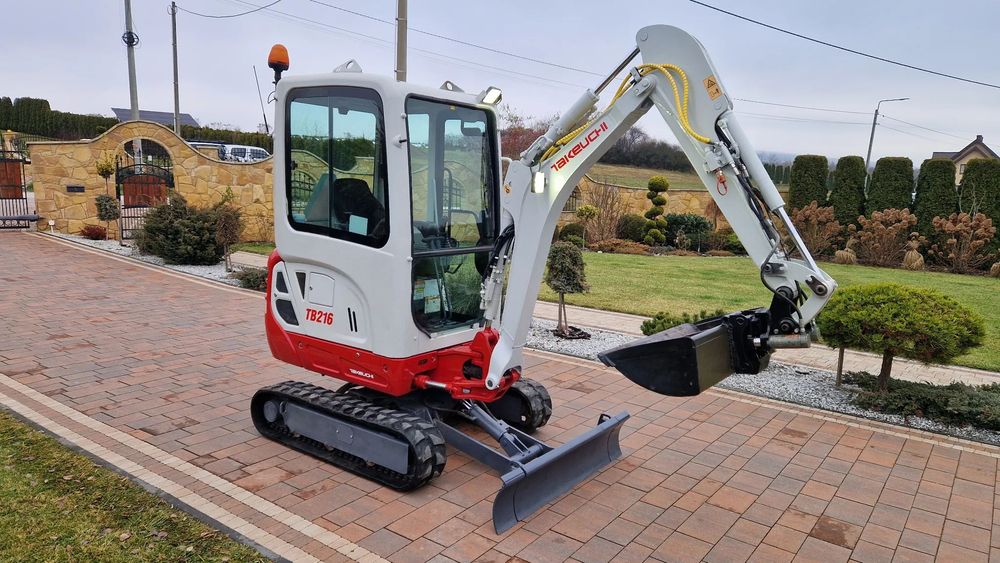 Takeuchi | TB216 | TB 216  | Minikoparka | 2019 | 1350 Mth | TILT-MAN | rozsuwane gąski | JAPONIA