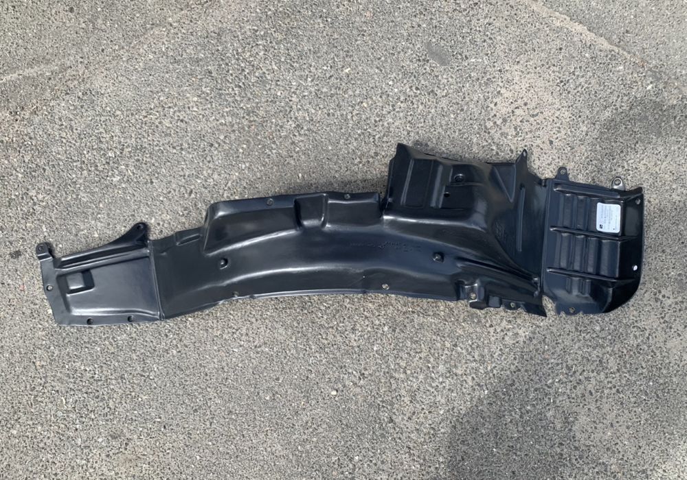Нові передні підкрилки Mitsubishi Lancer IX 9, Colt, Carisma, ASX