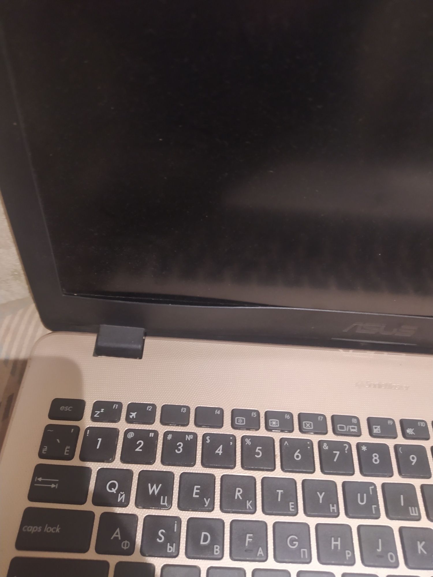 Продам ноутбук asus r542 u