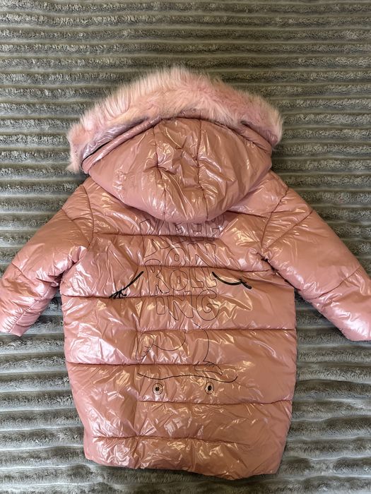 Зимова куртка на дівчинку