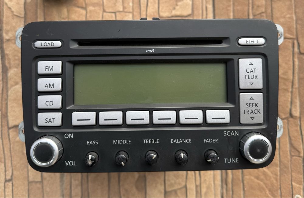 Магнітола Фольцваген