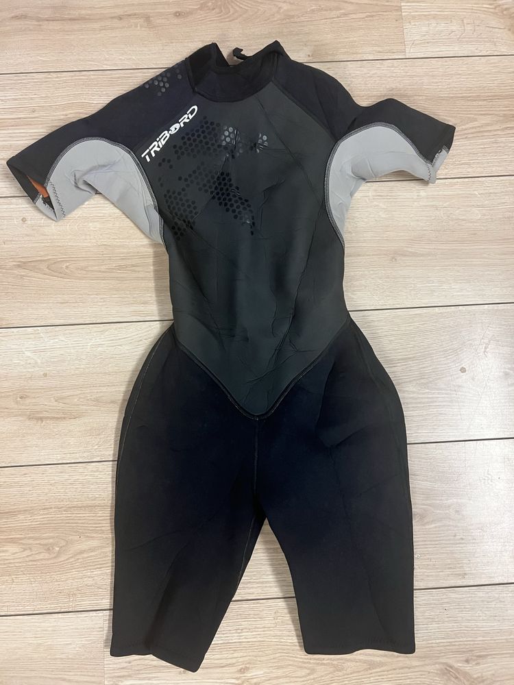 Fato neoprene surf body board meia manga