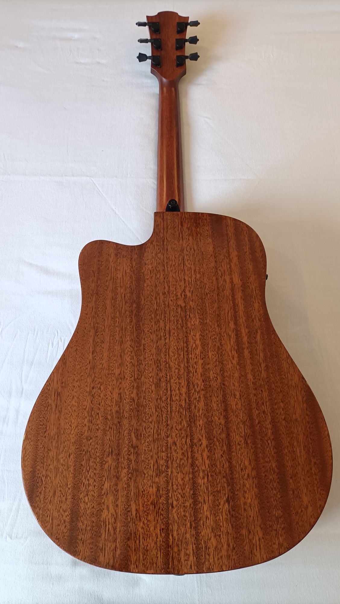 Guitarra Electroacústica Lâg T98DCE Khaya Maciça. NOVA! A ESTREAR!