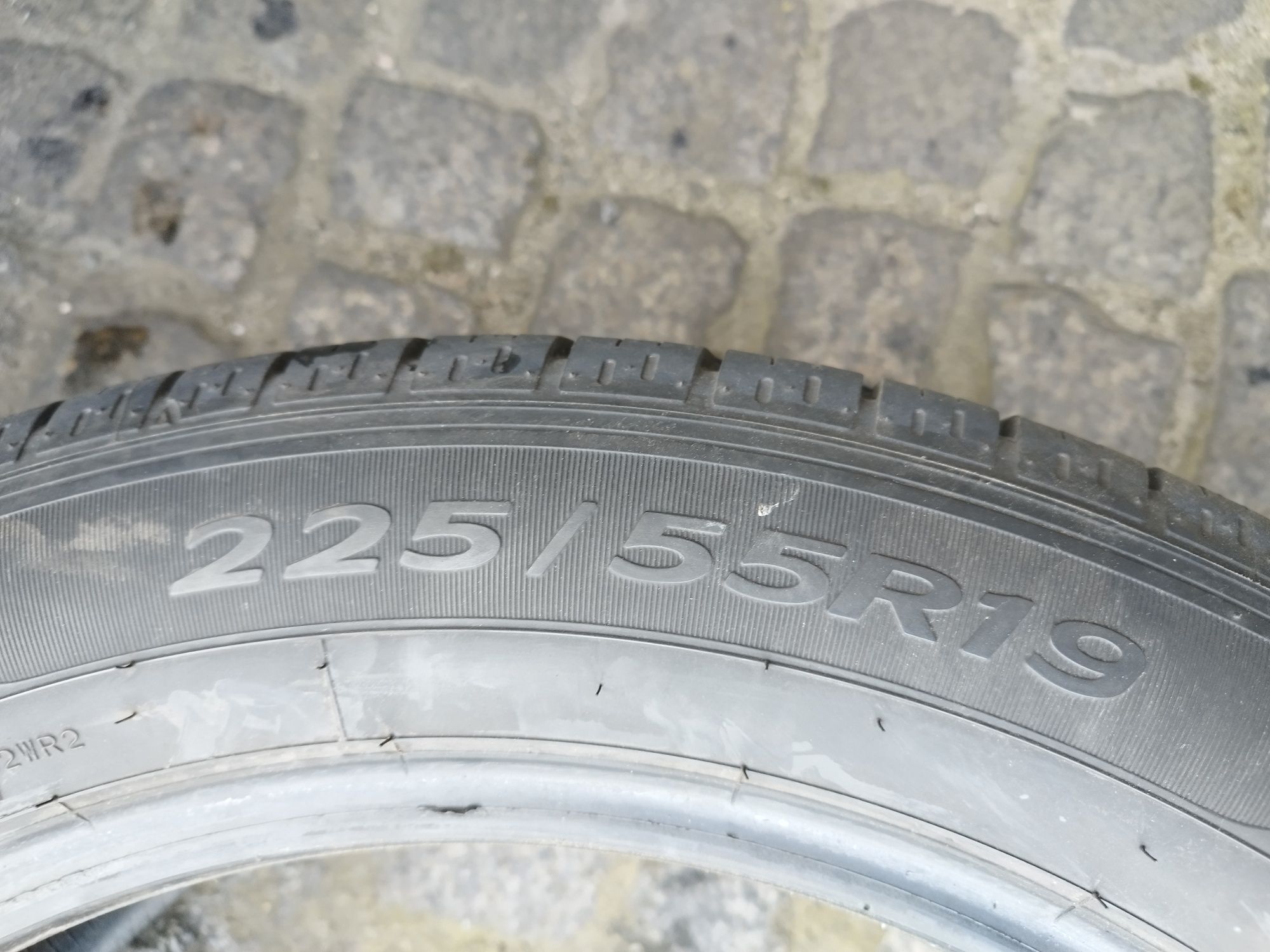 Opony 225X55x19 Goodyear