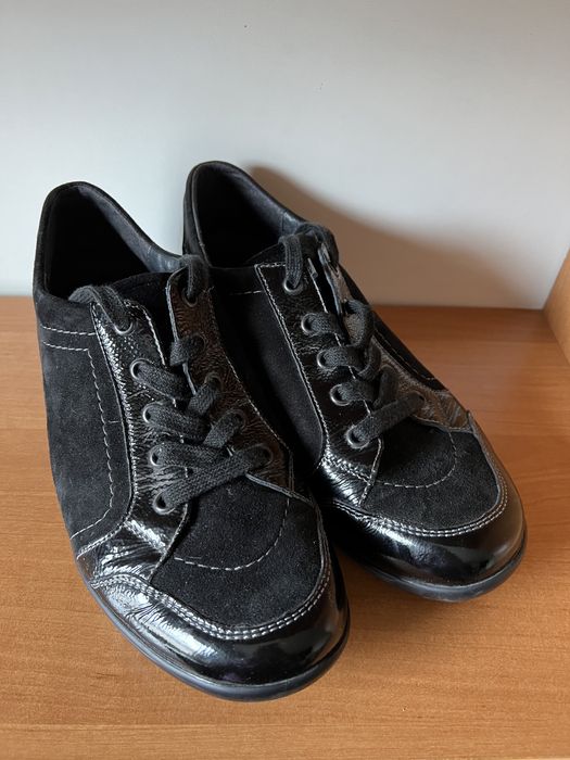 Жіночі туфлі на шнурках Semler, чорного кольору