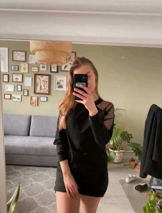 Czarna sukienka długi rękaw siateczka S oversize jak bluza