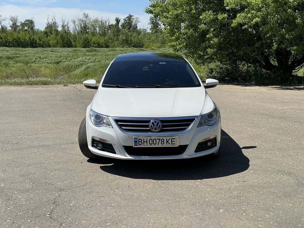 Volkswagen CC / Passat CC 2011 2.0 TDI повна комплектація