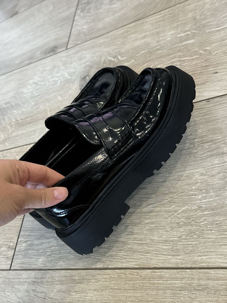 Лофери для дівчинки zara