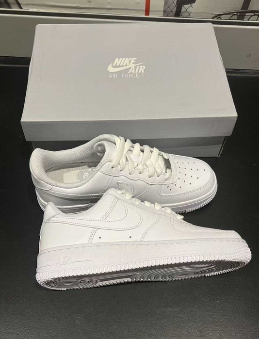 Buty meskie Mokasyny Nike_ Air_ Force_ 1_ Low '07_ Biały R.40