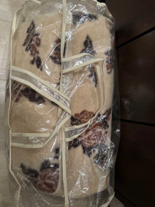 Duża kołdra i poduszka z owczej wełny