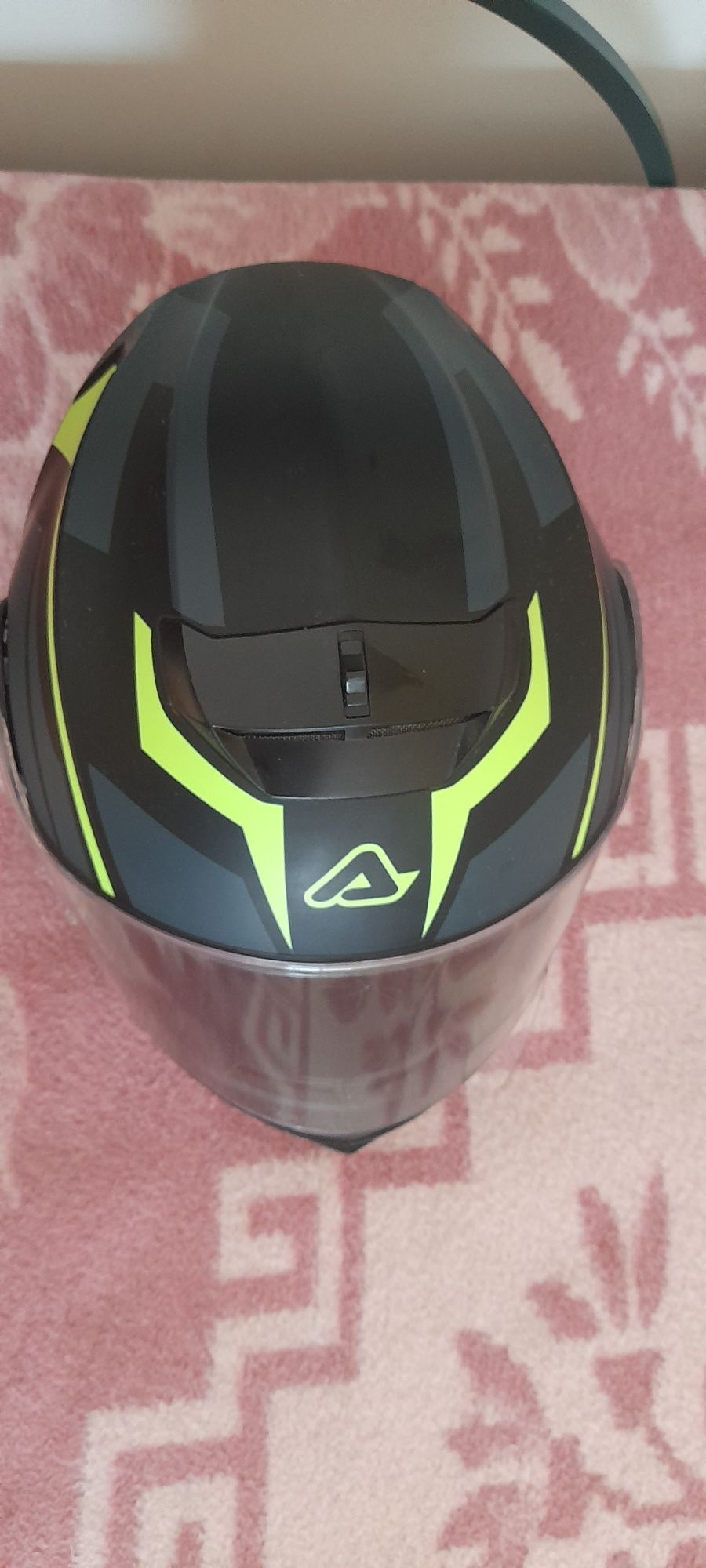 Capacetes 1 AGV, 1 ACERBIS