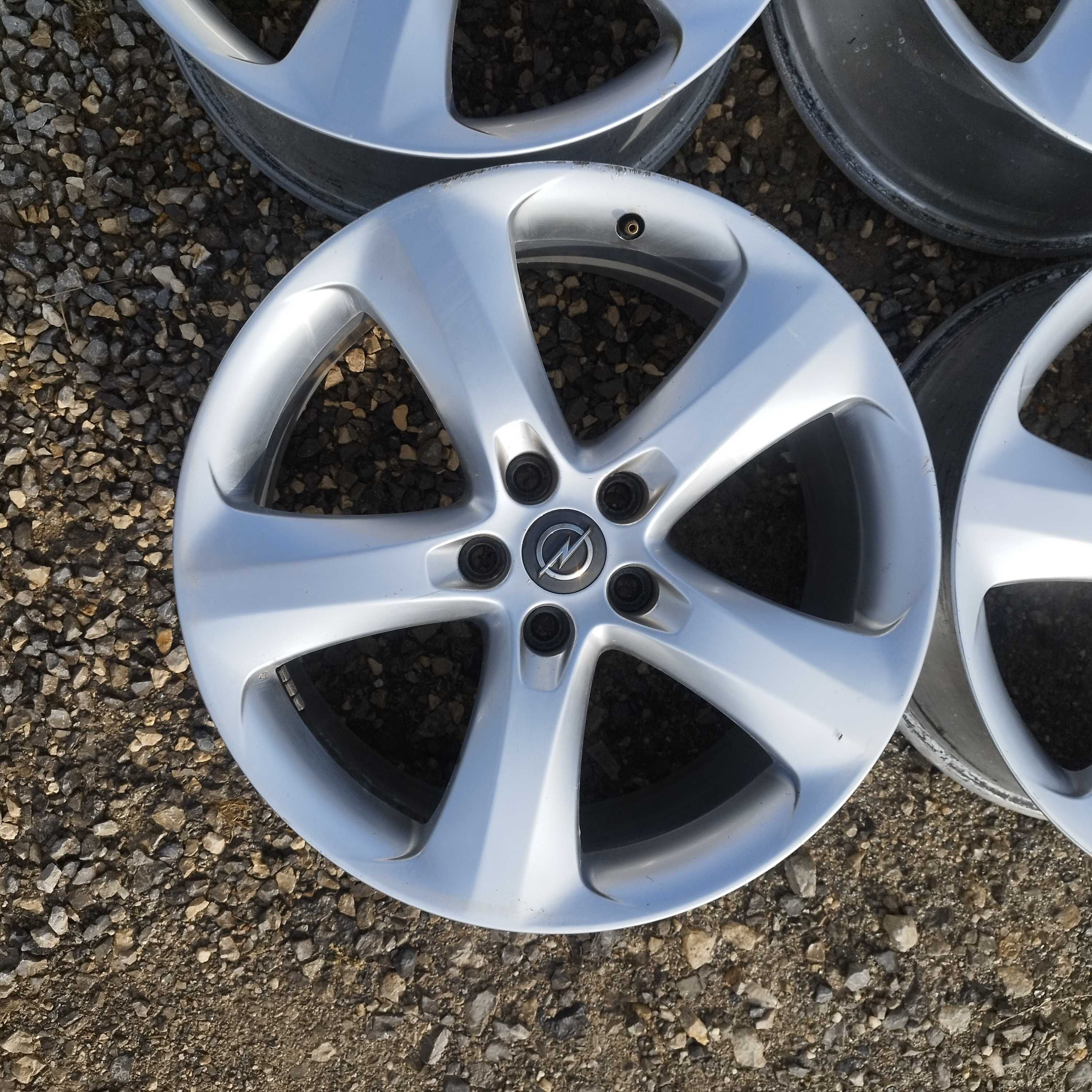 Alufelgi 19" 5x115 8J ET 46 OPEL ASTRA ZAFIRA Insignia