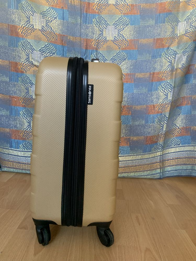 Walizka Samsonite super lekka nowa . Warszawa