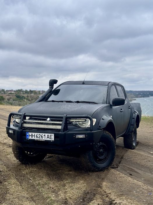 Mitsubishi l200 LONG WARRIOR 2013 НОВЫЙ МОТОР подготовленый пикап 4*4