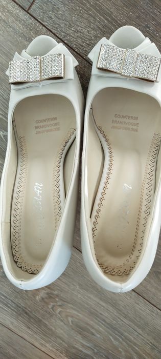 Продам свадебные туфли