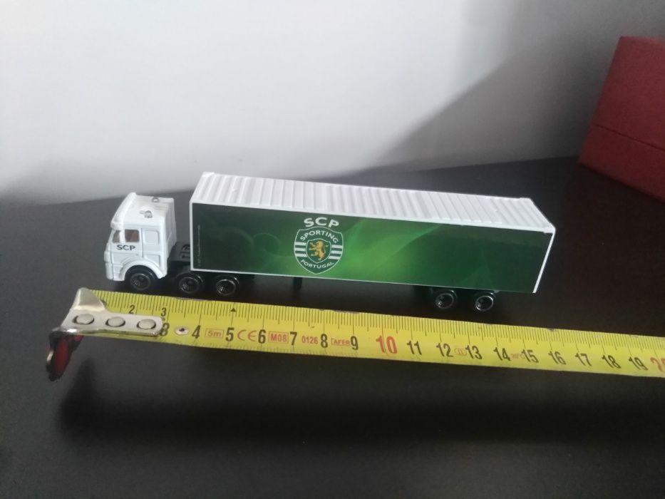 Camião miniatura dos clubes