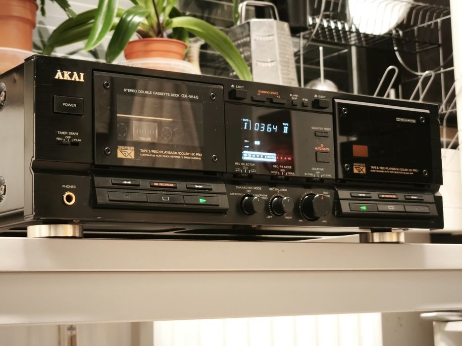 Касетна дека Akai GX-W45 ! Вага 6 кг ! Зроблено в Японії !