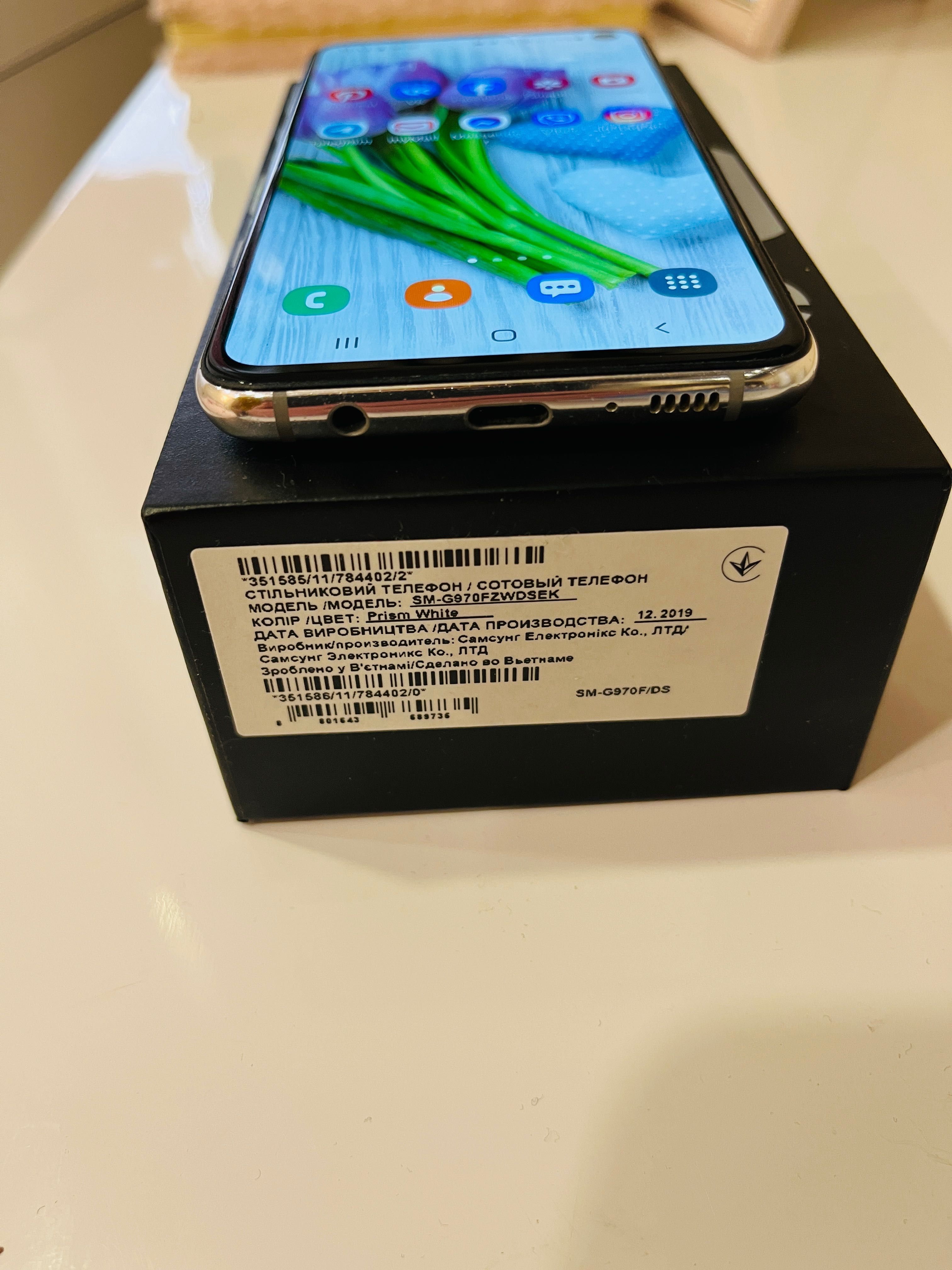 Мобильний телефон Samsung S10e SM-G-970F білий колір оригінал