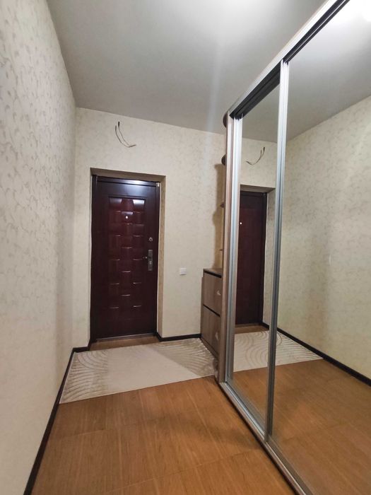 MZ, 2-кімнатна квартира з ремонтом 67 м²,  вул. Старобілоуська