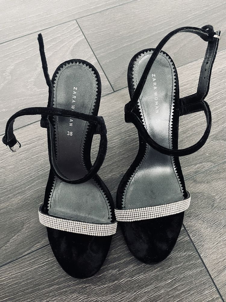 Zara Woman szpilki z cyrkoniami sandały na obcasie 38
