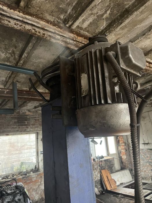 Продам подъёмник 30000