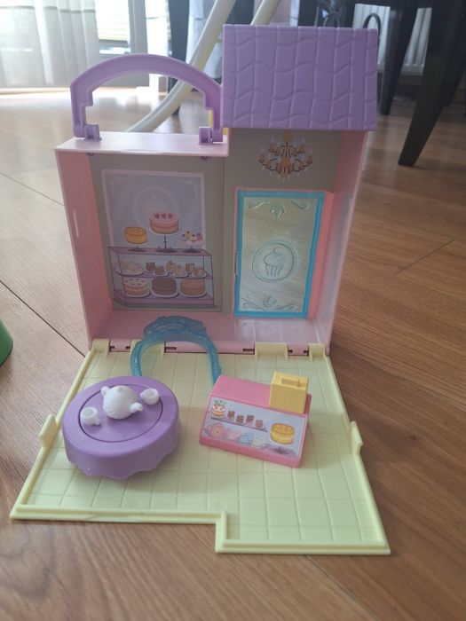 Swinka peppa zabawki karuzela kawiarnia samochód