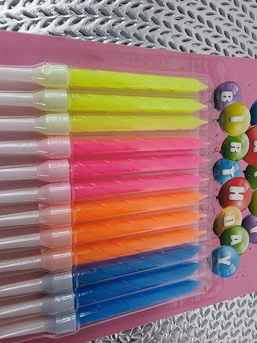 Świeczki urodzinowe kolorowe na tort ozdobne do dekoracji